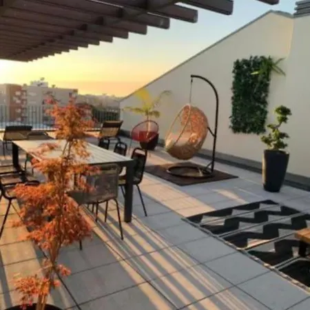 Amazing Penthouse With A Terrace アパート *