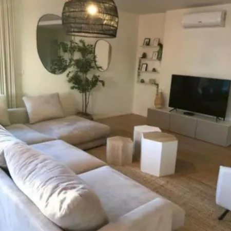 Amazing Penthouse With A Terrace アパート ポルト