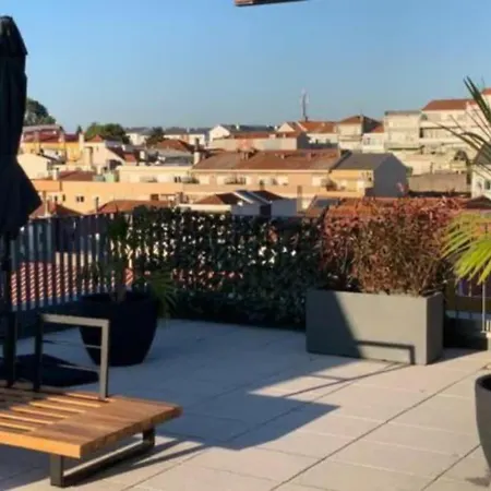 アパート Amazing Penthouse With A Terrace ポルト