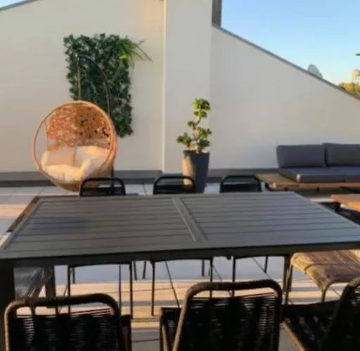 Amazing Penthouse With A Terrace Apartmán